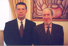 Marcos Dessaune, em 2001, durante o estágio com o Provedor de Justiça de Portugal, H.Nascimento Rodrigues